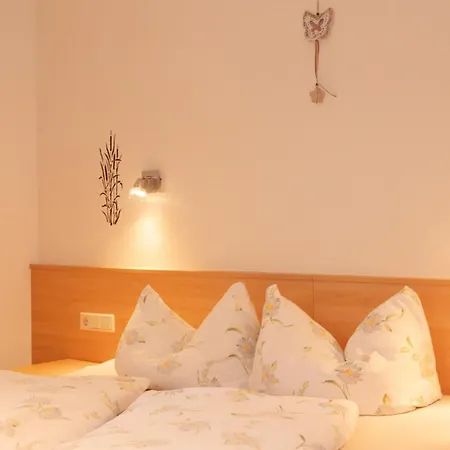 Bio-bauernhof Zirmhof شقة فيندلس