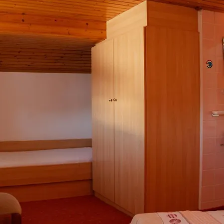 Bio-Bauernhof Zirmhof Apartment Fendels